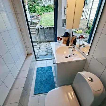 Bekkethun - Cozy Loft Retreat On Historic Grounds In Lägenhet Skånevik